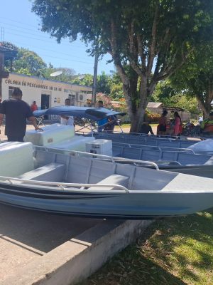 Ao todo, 18 pescadores foram beneficiados com a ação, conforme explica o gerente da Unidade Local (Unloc)/Urucará, Nilson Mendonça, o setor pesqueiro está em plena expansão no município, aumentando, assim, a procura por crédito rural para fomentar a atividade. “O crédito rural é fundamental para que os pescadores artesanais possam investir no crescimento da produção. Com os implementos, eles conseguem desenvolver melhor a atividade, melhorar suas condições de trabalho e de renda familiar”, frisou o gerente.