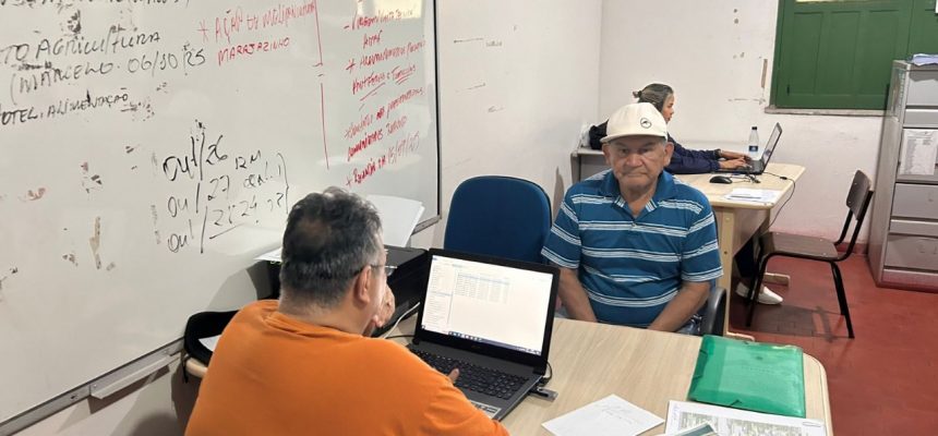 Agricultores familiares do município de Urucará, a 261 quilômetros de Manaus, encerraram nesta segunda-feira (13) uma importante etapa para o acesso ao crédito rural. Em uma semana de mutirão promovido pelo Instituto de Desenvolvimento Agropecuário e Florestal Sustentável do Estado do Amazonas (Idam), foram elaborados 14 projetos que somam uma demanda superior a R$ 362 mil em financiamentos voltados exclusivamente para a agricultura.